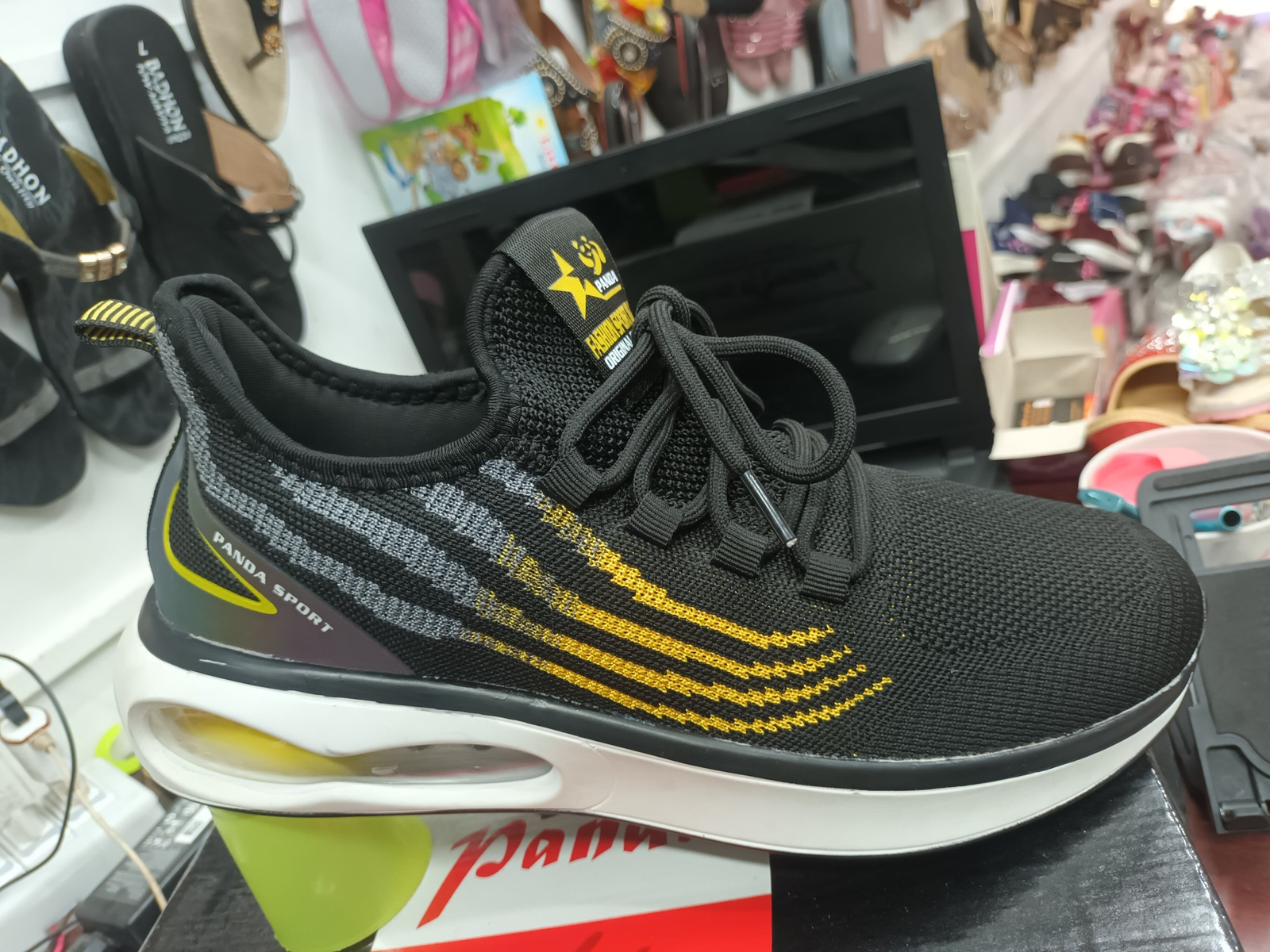 MEN'S SPORTS RUNNING SHOES