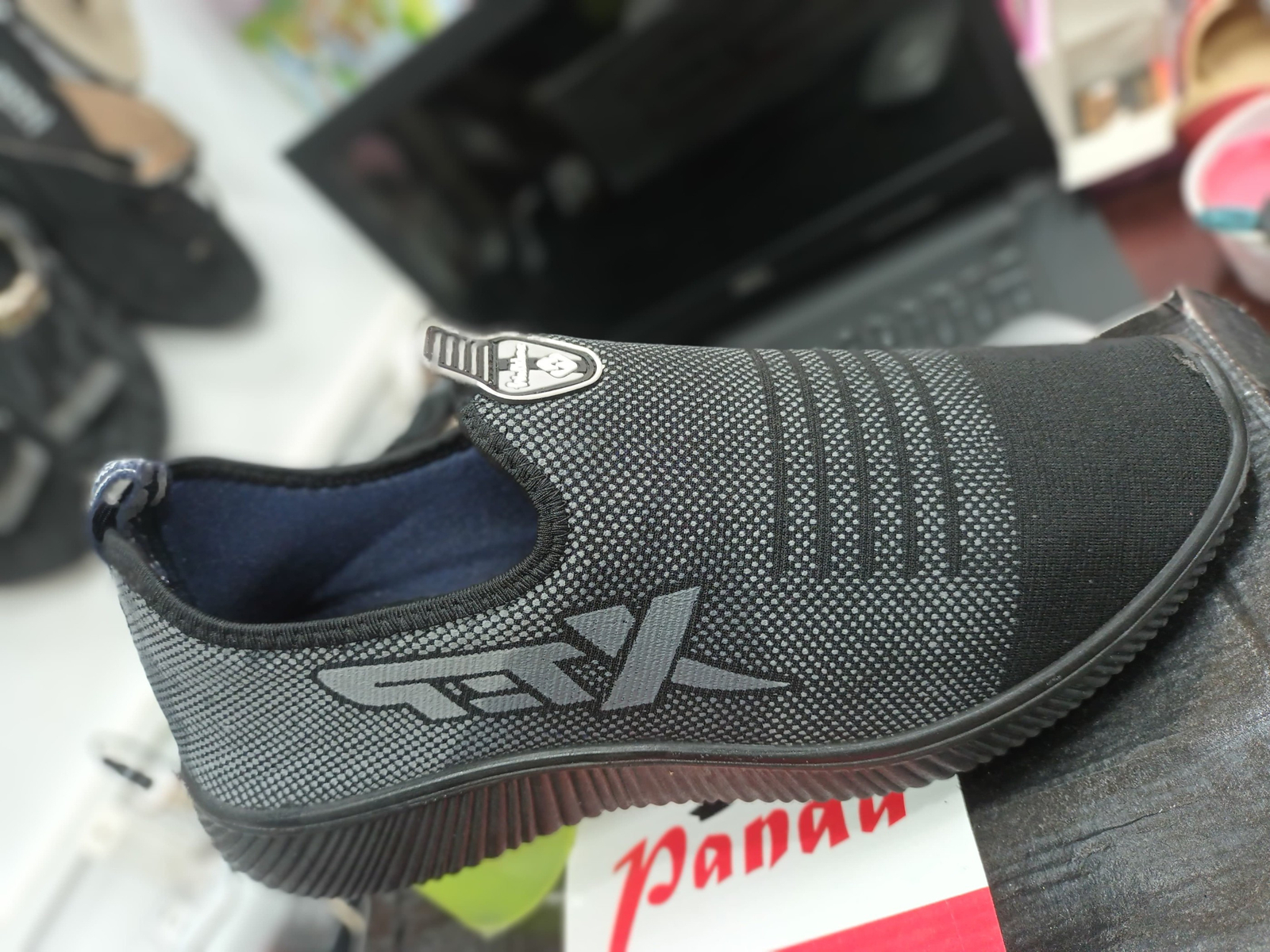 Men's Performance Sneaker
